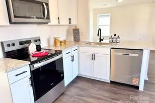 1135 Hannah Rae Ct, Charlotte, NC 28214 - Photo 8