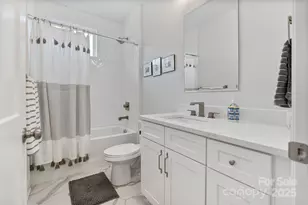 1410 Jennings St, Charlotte, NC 28216 - Photo 32