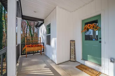 915 Brookwood Court, Statesville, NC 28677 - Photo 2