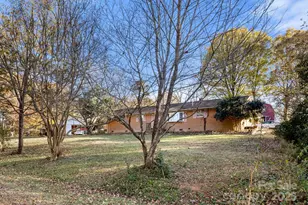 1801 Gemway Dr, Charlotte, NC 28216 - Photo 2