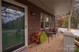 2174 Lynmore Dr, Sherrills Ford, NC 28673 - Photo 2