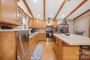 2174 Lynmore Dr, Sherrills Ford, NC 28673 - Photo 2