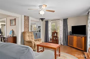 396 Will Hyatt Rd, Waynesville, NC 28786 - Photo 4