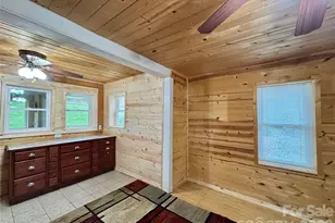 55 Summit View Dr, Marshall, NC 28753 - Photo 20