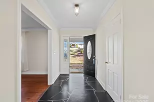 2111 Sagamore Rd, Charlotte, NC 28209 - Photo 6