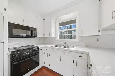 1922 30th Street NE, Hickory, NC 28601 - Photo 10