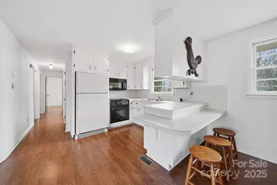 1922 30th Street NE, Hickory, NC 28601 - Photo 8