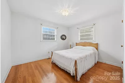 1922 30th Street NE, Hickory, NC 28601 - Photo 12