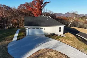 70 Knox Best St, Clyde, NC 28721 - Photo 4