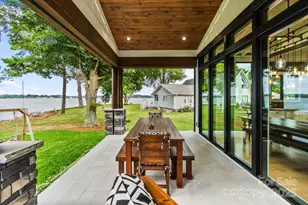 8250 Peninsula Ln, Sherrills Ford, NC 28673 - Photo 32