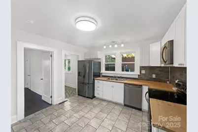 252 N Patterson Street, Statesville, NC 28677 - Photo 2