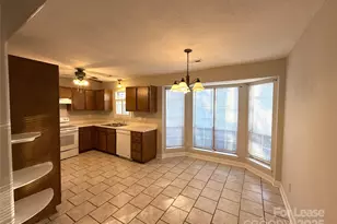 7426 Barn Stone Dr, Charlotte, NC 28227 - Photo 4