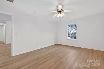 768 Cannonsburg Drive, Duncan, SC 29334 - Photo 2