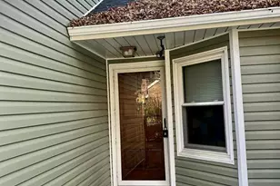 247 5th Ave NE, Hickory, NC 28601 - Photo 4