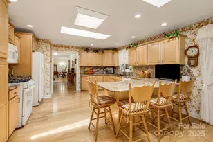 350 Old Sunset Hill Rd, Hendersonville, NC 28792 - Photo 4