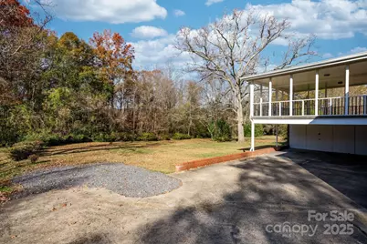 313 17th Street NW, Hickory, NC 28601 - Photo 38