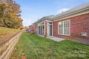 10100 Dominion Village Dr, Charlotte, NC 28269 - Photo 24