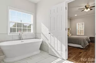 3211 Oakdale Rd, Charlotte, NC 28216 - Photo 6