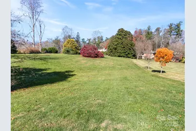 110 Yardley Court, Hendersonville, NC 28739 - Photo 4