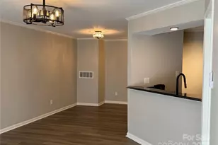 2520 Stradbrook Dr, Charlotte, NC 28210 - Photo 10