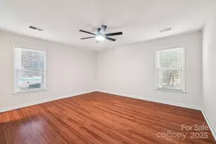 9401 Elvis Dr, Charlotte, NC 28215 - Photo 32