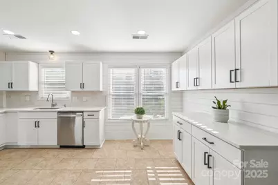 9401 Elvis Drive, Charlotte, NC 28215 - Photo 14