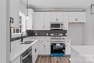 2328 Summerlin St, Winston Salem, NC 27103 - Photo 10
