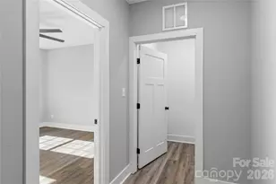 2328 Summerlin St, Winston Salem, NC 27103 - Photo 12