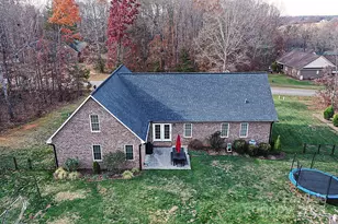 2124 Layton Ln, Newton, NC 28658 - Photo 4