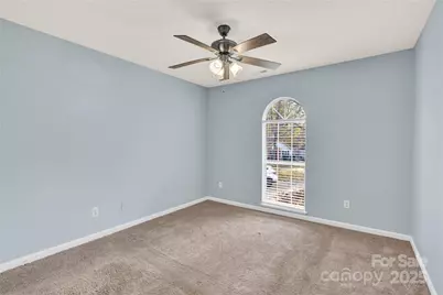 10402 Rolling Glen Court, Charlotte, NC 28214 - Photo 12