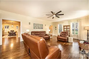 560 20th Ave Ct NW, Hickory, NC 28601 - Photo 6