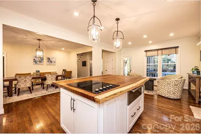 560 20th Avenue Court NW, Hickory, NC 28601 - Photo 6