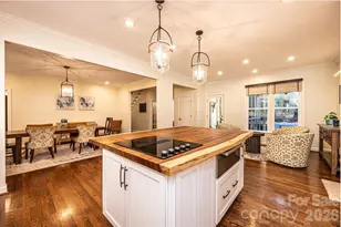 560 20th Ave Ct NW, Hickory, NC 28601 - Photo 6