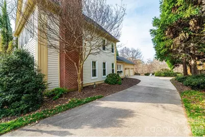 560 20th Avenue Court NW, Hickory, NC 28601 - Photo 42