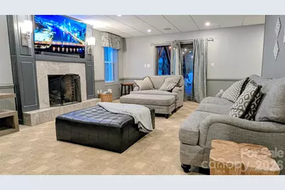 560 20th Avenue Court NW, Hickory, NC 28601 - Photo 10