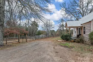 139 Clarkson Ln, Tryon, NC 28782 - Photo 4