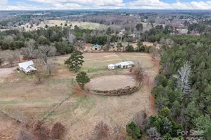 139 Clarkson Ln, Tryon, NC 28782 - Photo 32