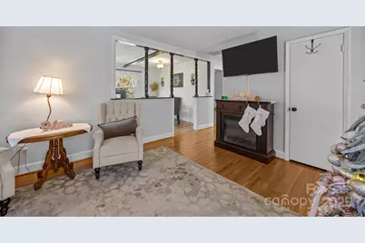 6621 Starcrest Drive, Charlotte, NC 28210 - Photo 8