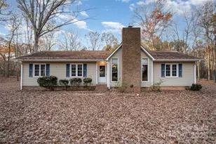 2704 Leisure Dr, Waxhaw, NC 28173 - Photo 2