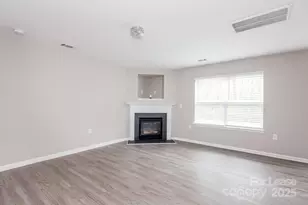 415 Ferrell Ave, Charlotte, NC 28216 - Photo 2