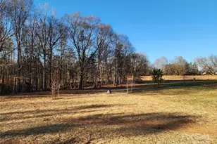 5020 Carolina N Dr, Gastonia, NC 28056 - Photo 4