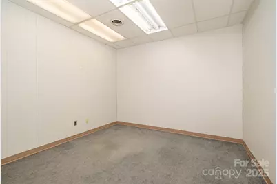 3718 Old Battleground Road, Greensboro, NC 27410 - Photo 16