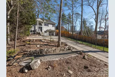 17 Lake Avenue, Black Mountain, NC 28711 - Photo 4