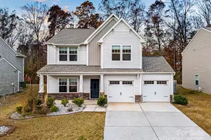 4224 Stockbrook Dr, Charlotte, NC 28215 - Photo 1