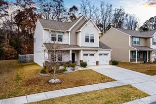 4224 Stockbrook Dr, Charlotte, NC 28215 - Photo 2