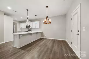 4224 Stockbrook Dr, Charlotte, NC 28215 - Photo 6