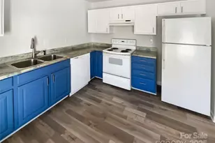 2118 Augusta St, Charlotte, NC 28216 - Photo 2