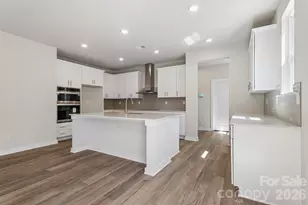 204 E Warfield Dr, Mooresville, NC 28115 - Photo 4