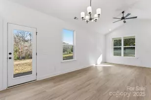 1216 Waterford Dr, Lincolnton, NC 28092 - Photo 8