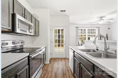 7715 Abigail Glen Drive, Charlotte, NC 28212 - Photo 6